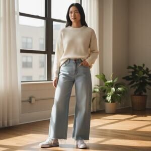 ASOS Stradivarius Women's Light Wash Raw Hem Wide Leg Culotte Jeans - Size 6